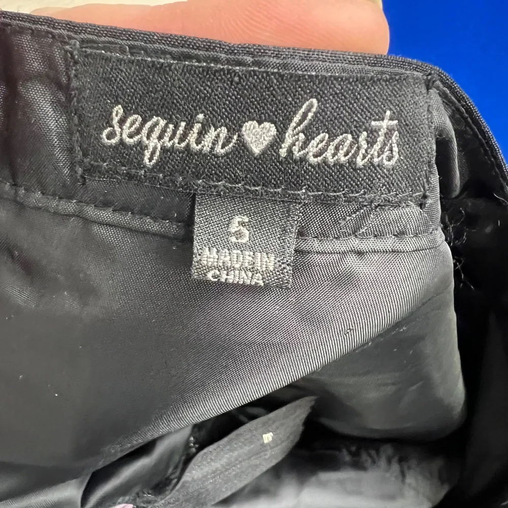 |•SEQUIN HEARTS•| Floral Black Skater/Circle Skirt Tulle Layer Size 5